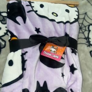 Hello Kitty throw